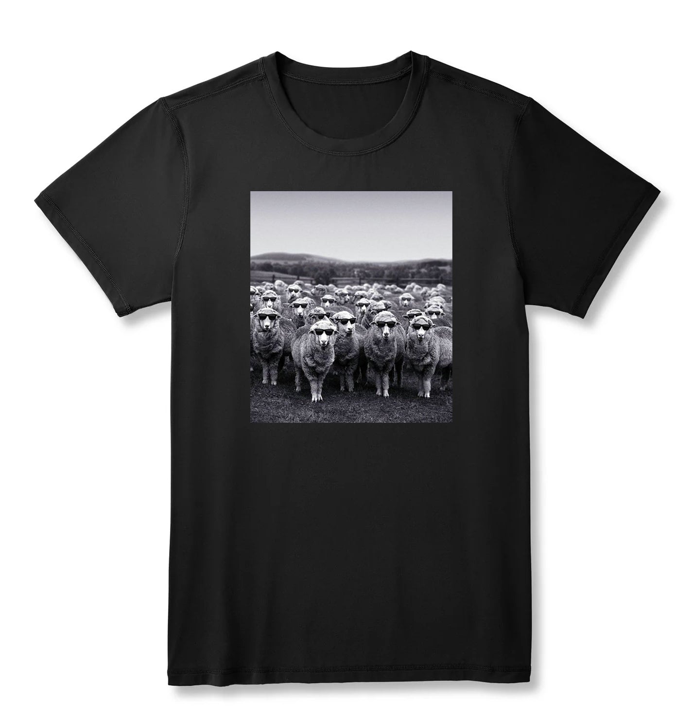Round neck T-shirt - Sheep