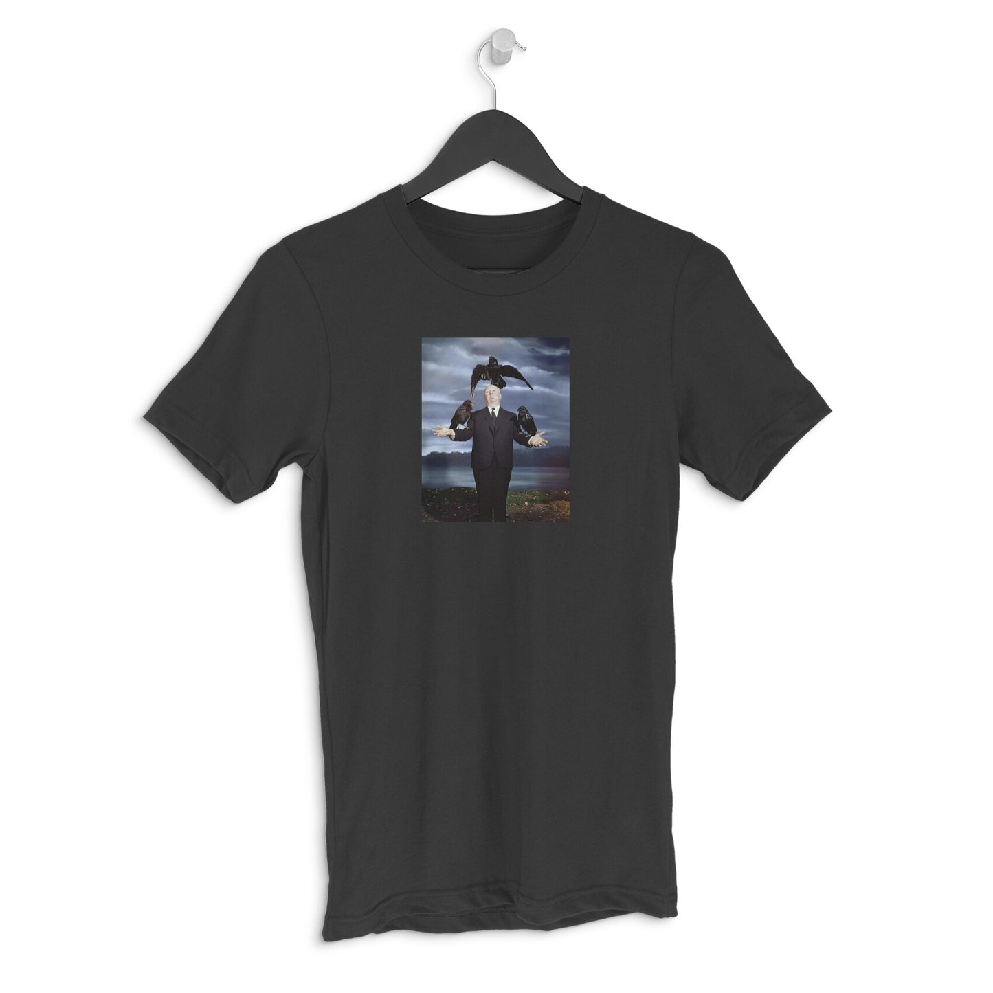 Round neck T-shirt - The Crow Whisperer - Hitchcock